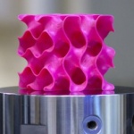 Изследователи са намерили начин да направят свръхлек материал 10 пъти по-як от стомана