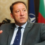 Найденов: Управляващите оставят бремето за модернизацията на армията на следващото правителство