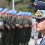 Късо съединение във властта за нов началник на отбраната