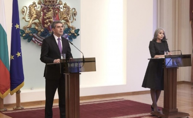 Четвъртият президент отчете мандата си