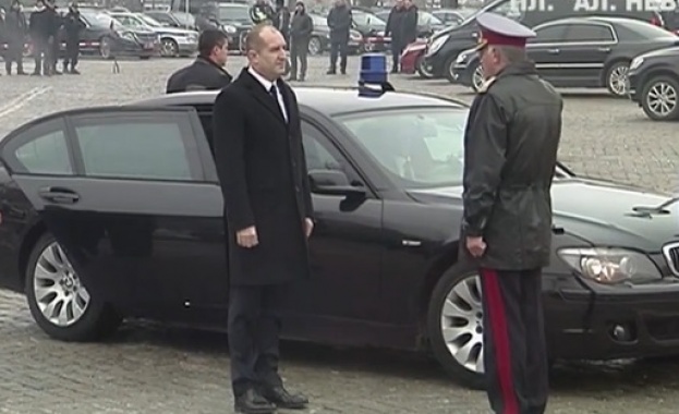 Румен Радев заминава за срещи в НАТО и Монс