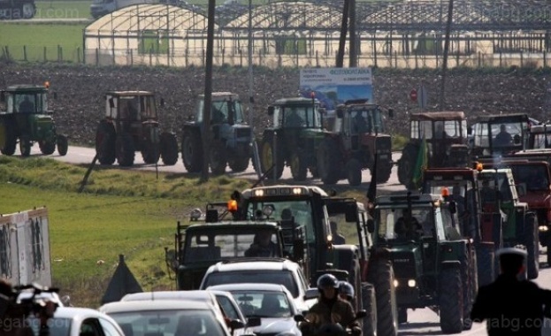 Гръцките фермери няма да блокират границата