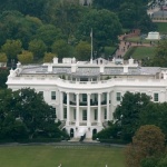 Тръмп забрани личните телефони в Белия дом