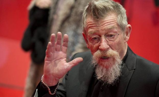 Почина британският актьор сър Джон Хърт