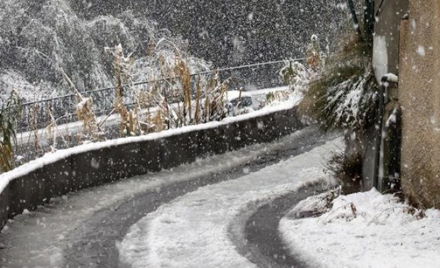 Проходът Троян - Кърнаре остава затворен за всички моторни превозни средства