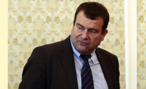 Димитър Петров става отново подуправител на НЗОК