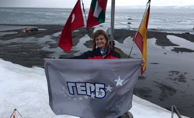 Няма място по света, дето перничанин да не може да се изложи...