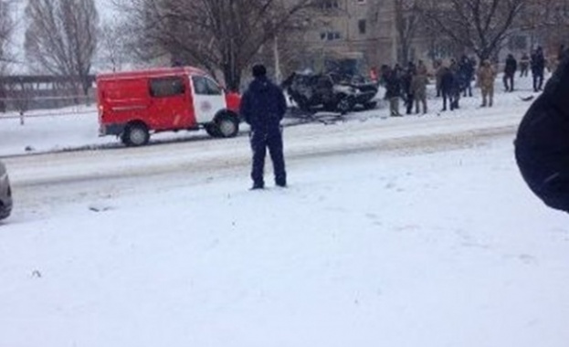 При взрив на автомобил загина началника на милицията в Луганск (ВИДЕО)