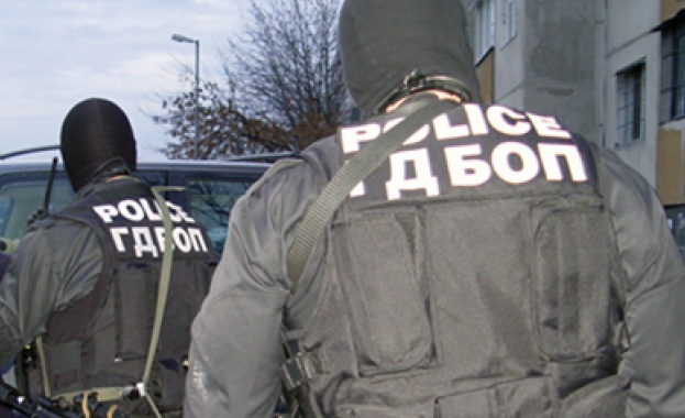 Зрелищен арест на пътни полицаи в Благоевград