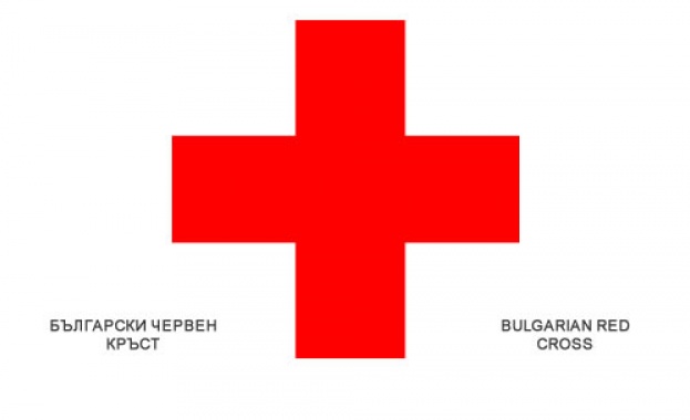БЧК раздава помощи на пострадалите от наводенията в Бургас и Камено