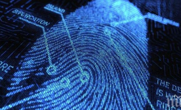 Китай взема пръстови отпечатъци от всички чужденци