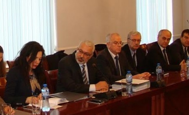 Илко Семерджиев: Пръстовият автентификатор може да блокира извънболничната помощ