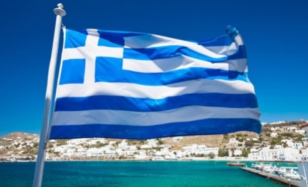 Гърция обмисля въвеждане на здравен паспорт за туристите Предвижда се