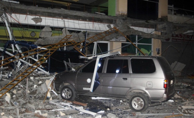 Честири са жертвите на вчерашното земетресение във Филипините