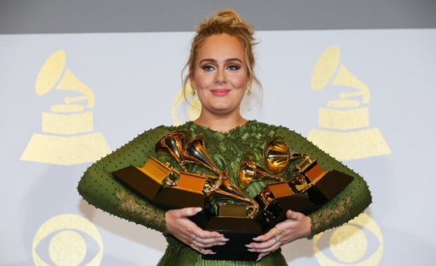 Пълен триумф на Адел на наградите "Грами"