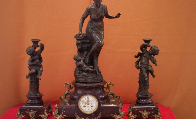 Уникална изложба в Бургас показва "лайфстайла" на по-заможните българи през XIX