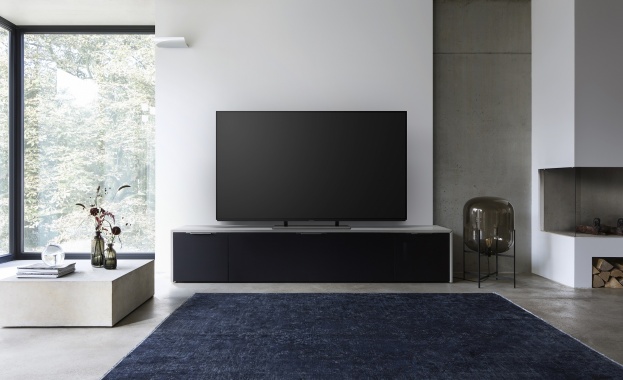 Изключителните 4K Pro HDR OLED телевизори EZ1000 и EZ950 на Panasonic създават нови стандарти и нов еталон за телевизионната продукция през 2017 година