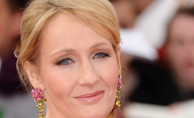 Британската писателка Дж К Роулинг е била заплашена със смърт