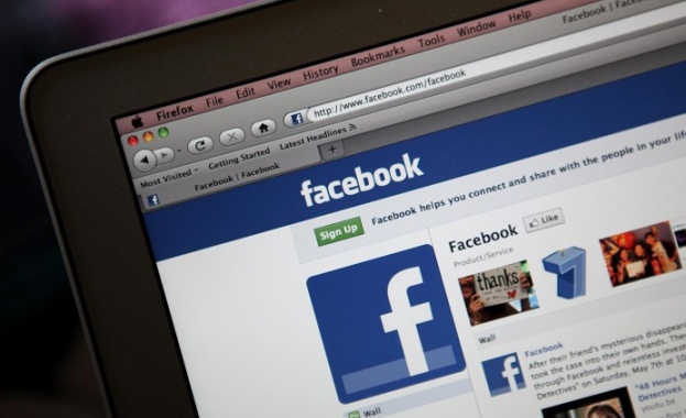 Facebook става директна конкуренция на LinkedIn