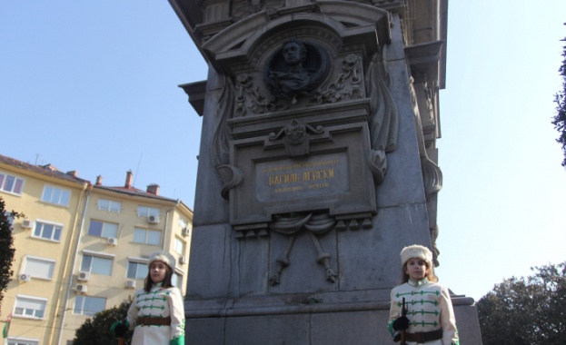 Променят движението в София за церемонията пред паметника на Левски