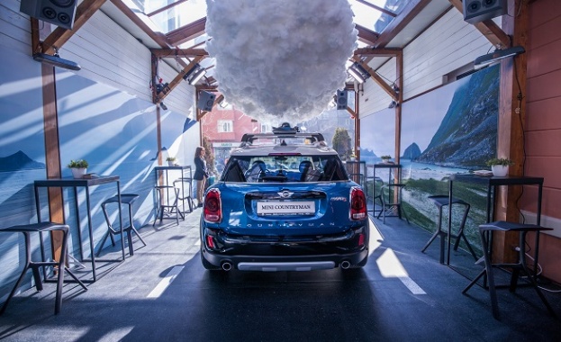 Нестандартна арт премиера на новото MINI Countryman