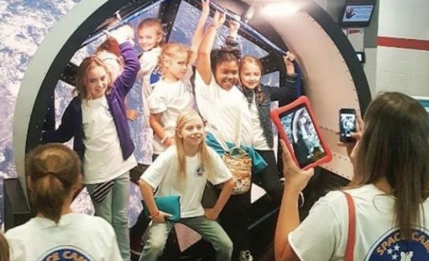 9-годишни българчета стъпват на Луната