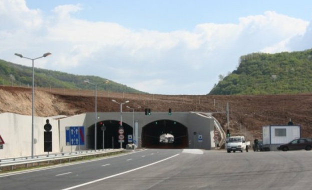 Обследват тунелите на "Хемус" и "Люлин" тази седмица