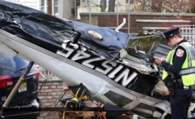 Малък самолет се разби в квартал в Ню Джърси (видео)