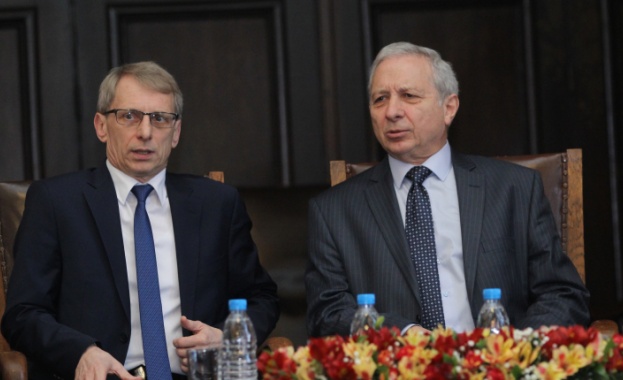 Денков: "Еразъм" е програмата, по която някои от най-добрите ми студенти отидоха в чужбина