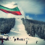 Mасово ски спускане с трибагреници и народни носии за 3 март в Пампорово