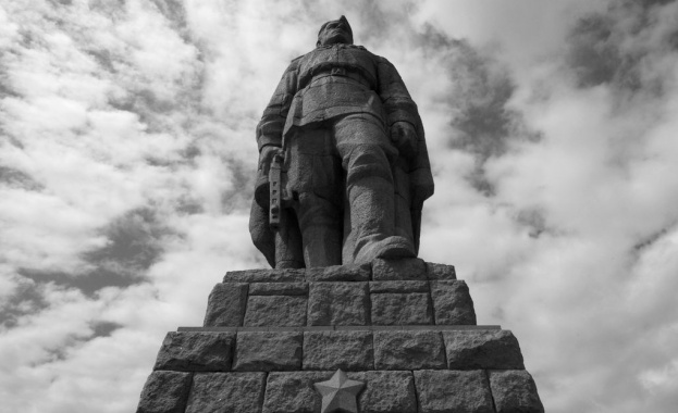 Председателят на БСП – Пловдив Красимир Трифонов остро осъди поругаването на паметника Альоша