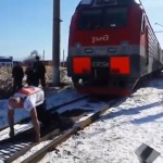 Руснак сам издърпа 288-тонен влак