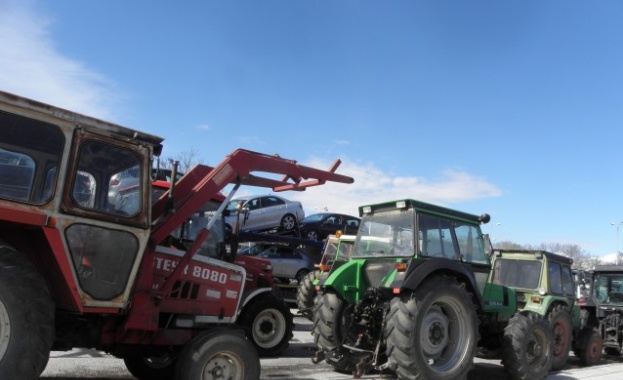 Фермери от цялата страна готвят протести заради забавяне на средствата за директните плащания