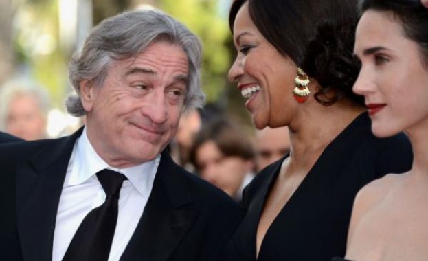 Робърт де Ниро се снима по принуда