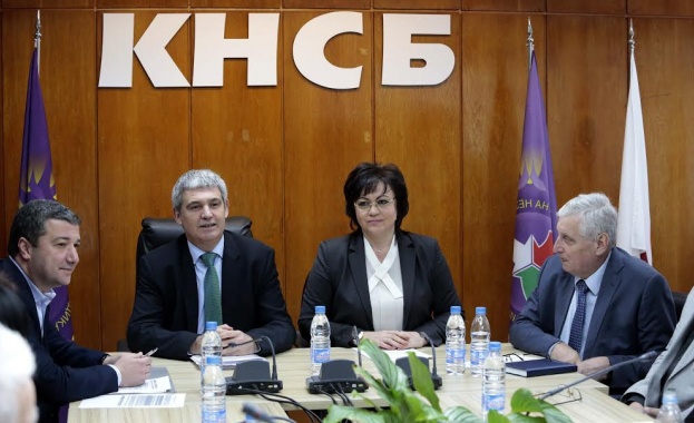 Нинова: С КНСБ сме заедно срещу Юнкер. Не искаме да сме задния двор на Европа