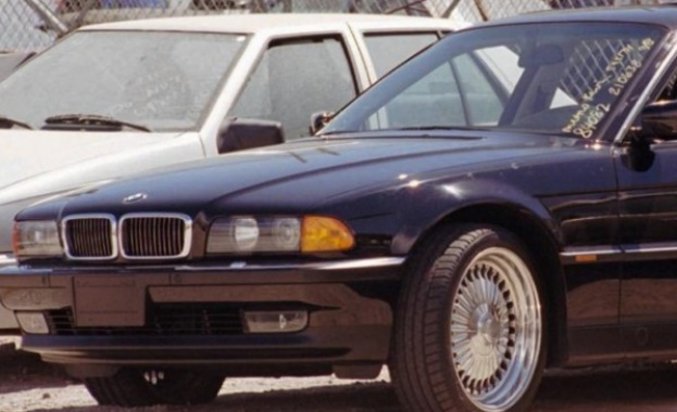 Продават колата на Тупак