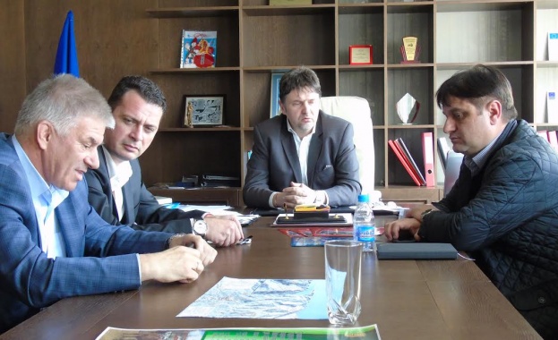 Популярният водещ Крум Савов подкрепи листата на БСП за София област