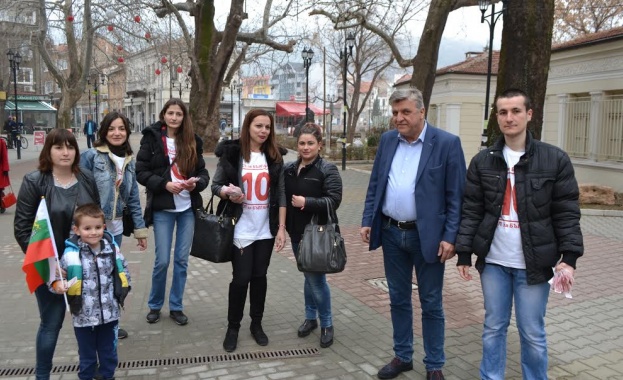 Манол Генов поздрави самодейците в Асеновград
