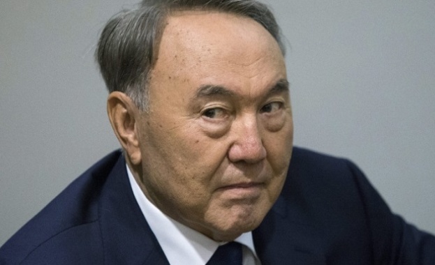 В Казахстан ограничиха правомощията на президента