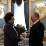 Путин награди легендарната Валентина Терешкова с орден за 80-годишния ѝ юбилей (видео)