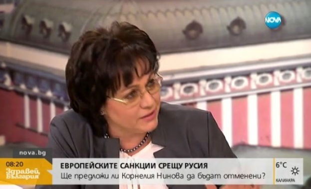 Санкциите за Русия – позволено за “Мерцедес”, забранено за кисели краставички?