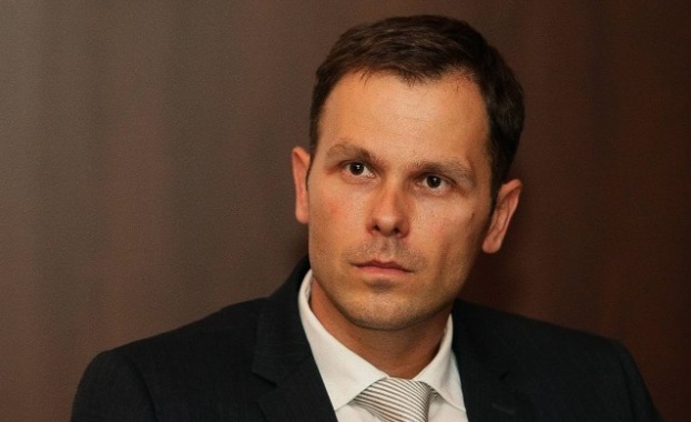 Обвиниха кмета на Белград в пране на пари през България