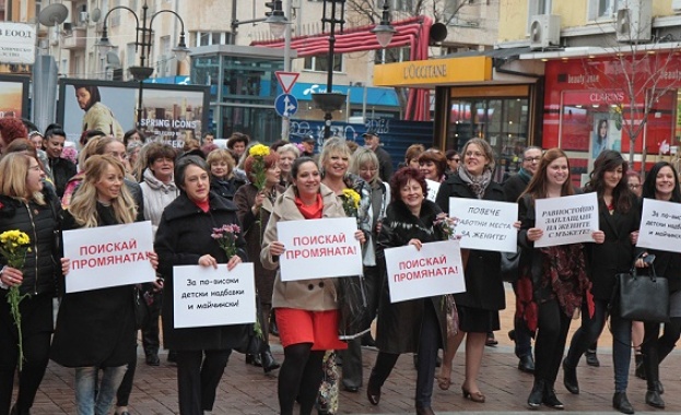 Нона Йотова: Недопустимо е да има разлика в заплащането на труда на мъжете и жените в XXI век