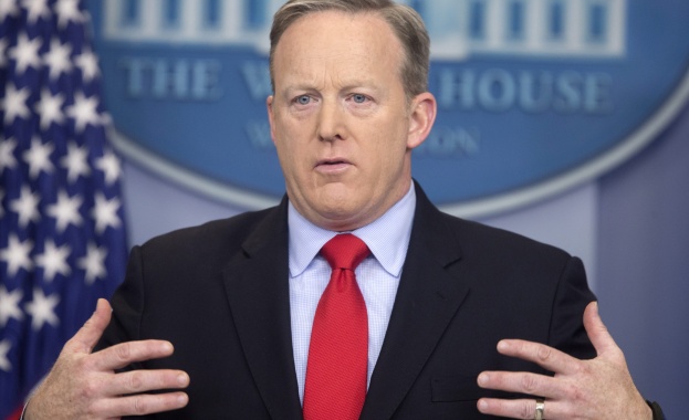 Шон Спайсър: Доналд Тръмп не съжалява за това, че обвини Барак Обама в подслушване