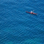 Фирма пусна в продажба прозрачни каяци за разглеждане на морското дъно