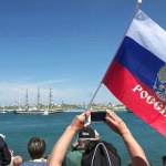 Гражданите на РФ: Присъединяването на Крим донесе само ползи