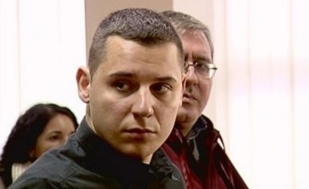 Близките на загиналите при катастрофа, предизвикана от пиян младеж, ще обжалват присъдата му