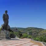 Реконструират най-големия паметник на Апостола