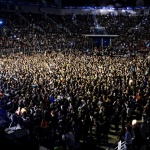 Дядовци избягаха от старчески дом, за да посетят хеви метъл фест