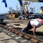 Руският тежкоатлет Иван Савкин премести 312-тонен пристанищен кран